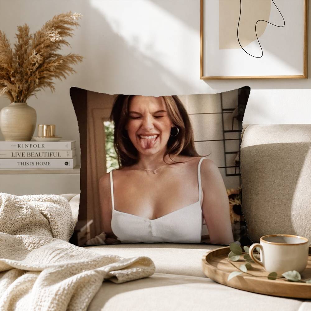 Millie Bobby Brown Pillow Case - đánh giá và giá Recliner Sofa Cover